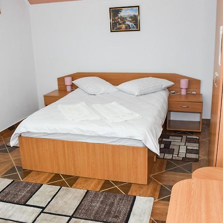 Appartement Casa Diana-Maria à Curtea de Argeş Extérieur photo