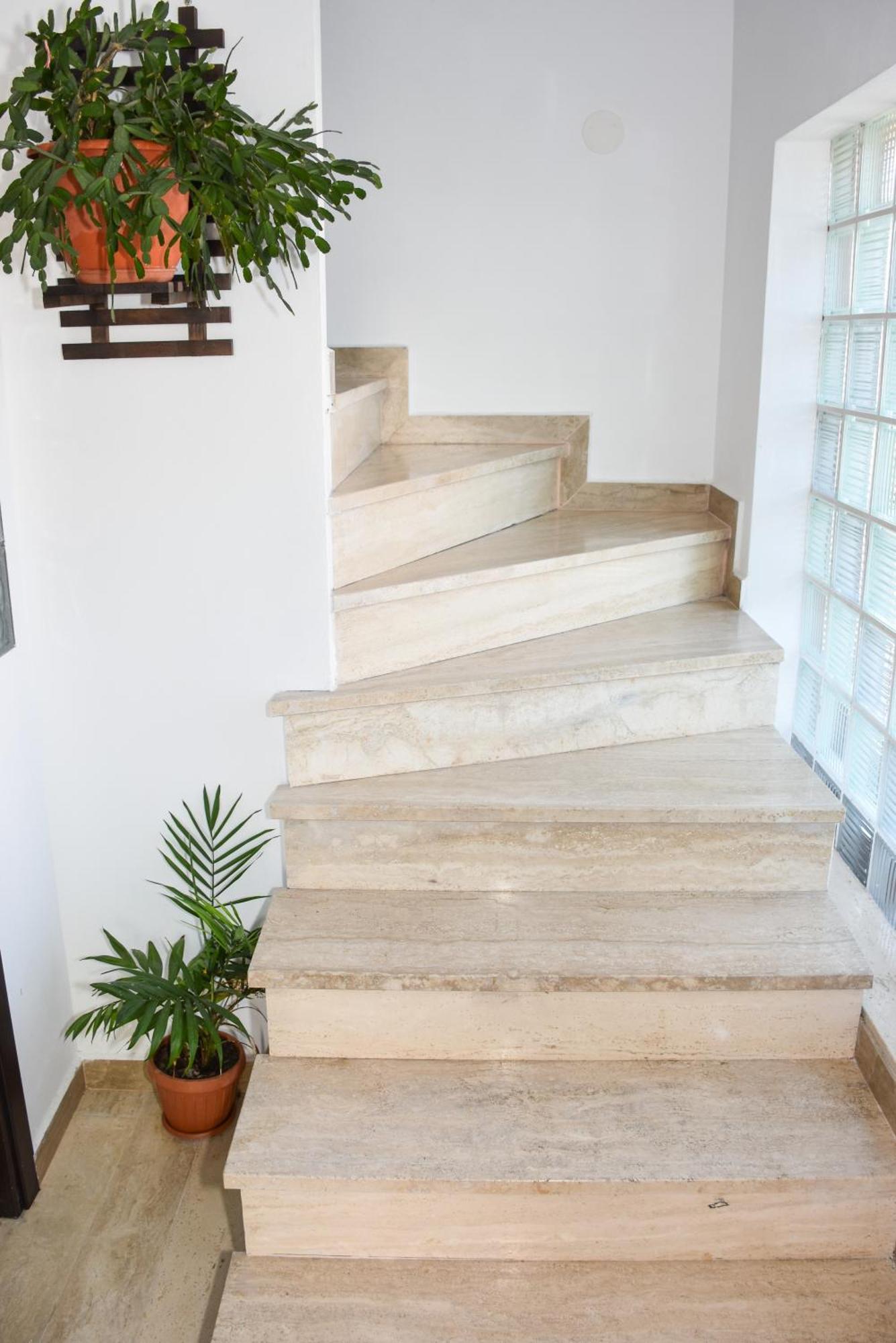 Appartement Casa Diana-Maria à Curtea de Argeş Extérieur photo